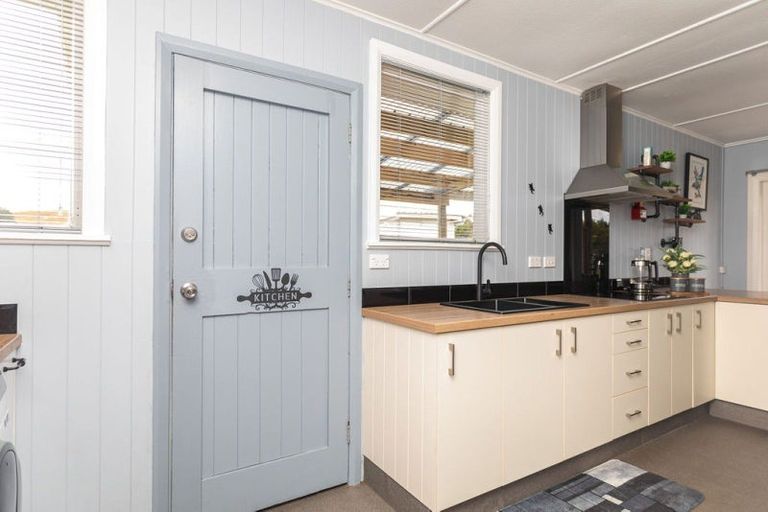 Photo of property in 881 Cowper Road, Dannevirke, 4976