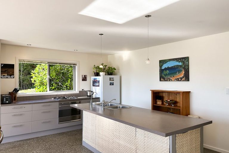 Photo of property in 36 Nyhane Drive, Ligar Bay, Takaka, 7183