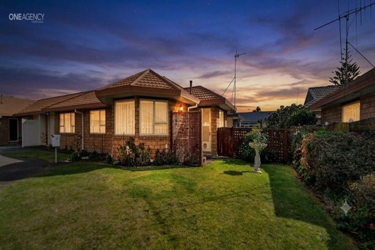 Photo of property in 1 Cumberland Court, Levin, 5510
