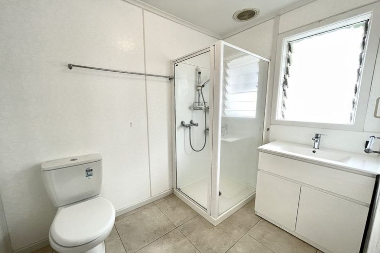 Photo of property in 45 Sunnynook Road, Forrest Hill, Auckland, 0620