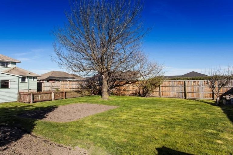 Photo of property in 27 Munro Street, Redwood, Christchurch, 8051