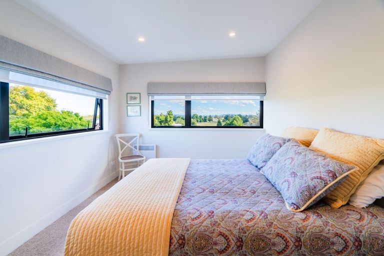 Photo of property in 142 Lake Crescent, Hamilton Lake, Hamilton, 3204