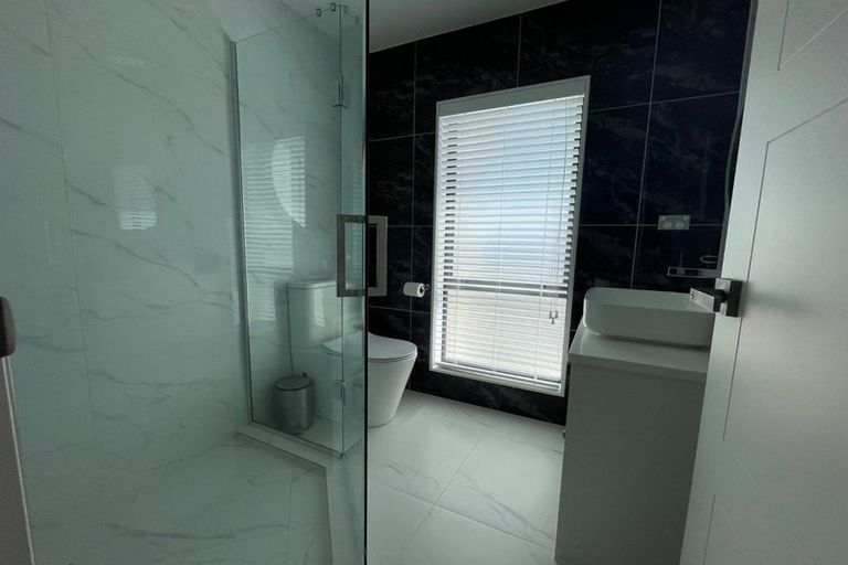 Photo of property in 24 Matahae Drive, Flat Bush, Auckland, 2019