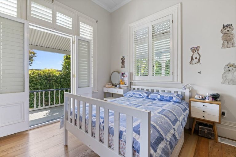 Photo of property in 8 Dodson Avenue, Milford, Auckland, 0620