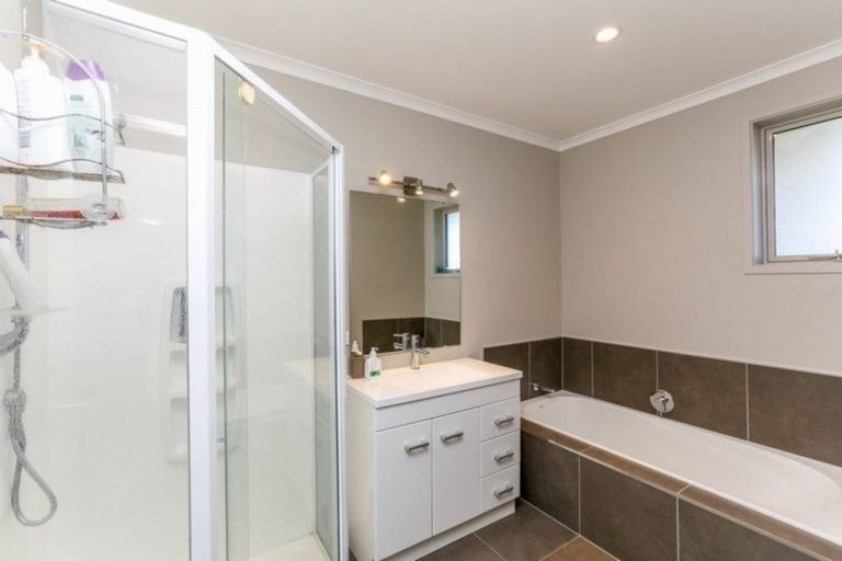 Photo of property in 1 Keene Drive, Bell Block, New Plymouth, 4312