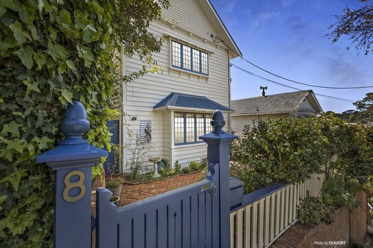 Photo of property in 8 Kowhai Road, Kelburn, Wellington, 6012