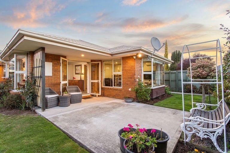 Photo of property in 2/26 Studholme Street, Somerfield, Christchurch, 8024