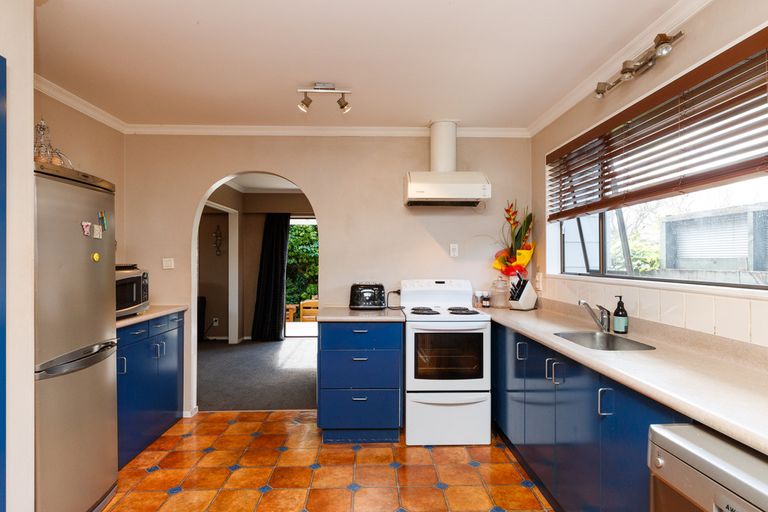 Photo of property in 19 Haast Place, Awapuni, Palmerston North, 4412