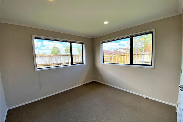 Photo of property in 487 Te Irirangi Drive, Flat Bush, Auckland, 2013
