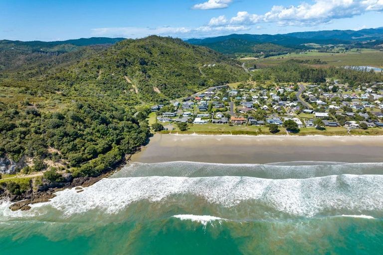 Photo of property in 120 Goldfields Drive, Matarangi, Whitianga, 3592