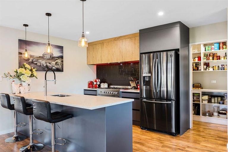 Photo of property in 9 Saint James Place, Rangiora, 7400