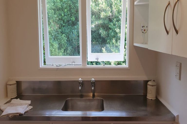 Photo of property in 25 Finnimore Terrace, Vogeltown, Wellington, 6021