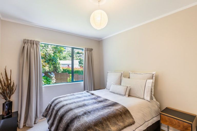 Photo of property in 7 Te Urunga Place, Acacia Bay, Taupo, 3330