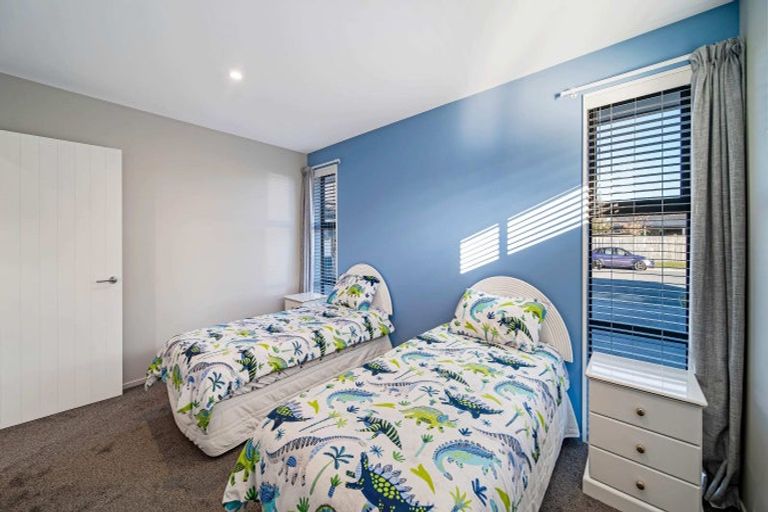 Photo of property in 2 Claremont Crescent, Amberley, 7410