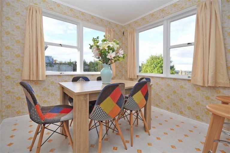 Photo of property in 216a Sturges Road, Henderson, Auckland, 0612