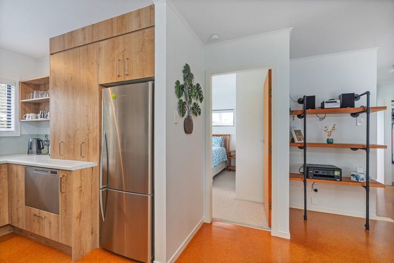 Photo of property in 29 Oyster Drive, Cooks Beach, Whitianga, 3591