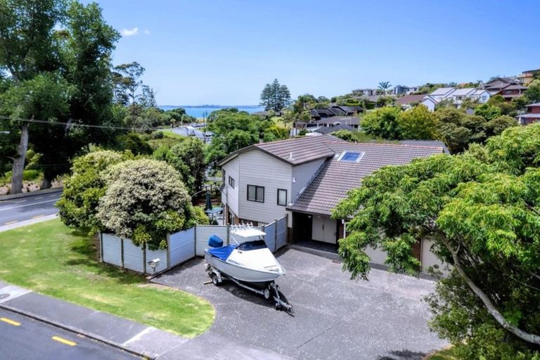 Photo of property in 33 Long Drive, Torbay, Auckland, 0630