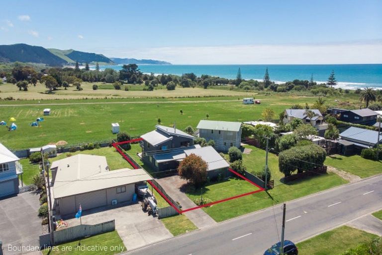 Photo of property in 68 Harper Road, Waimarama, Havelock North, 4294