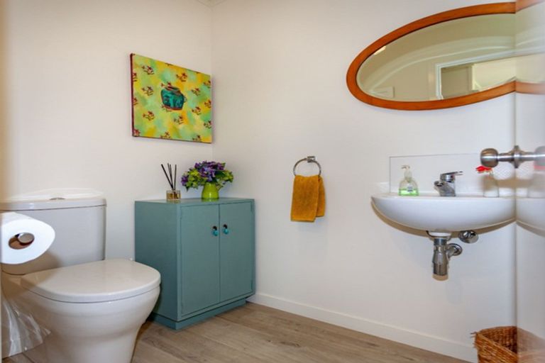 Photo of property in 107 Riverview Road, Whangamata, 3620