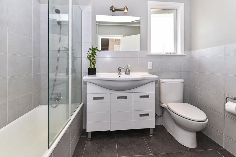 Photo of property in 131 Clevedon Road, Papakura, 2110