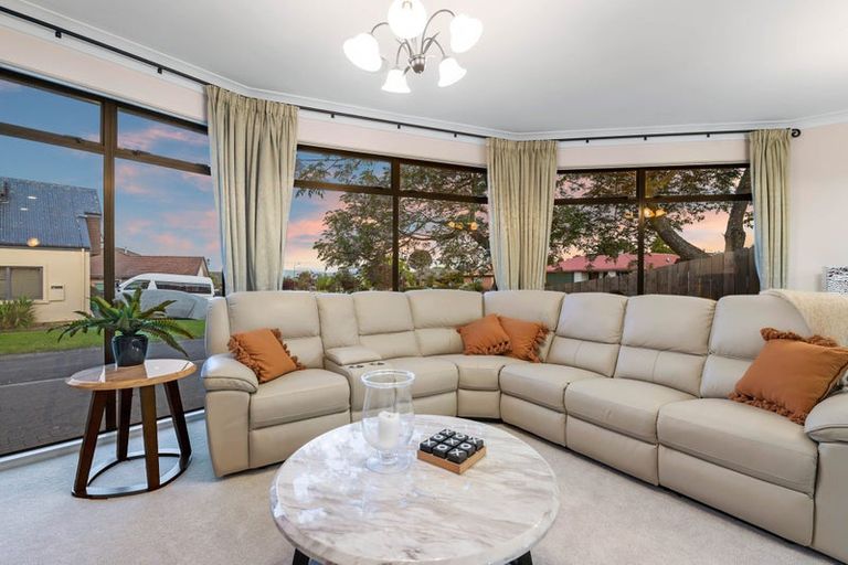 Photo of property in 22 Hoyte Place, Pukehangi, Rotorua, 3015