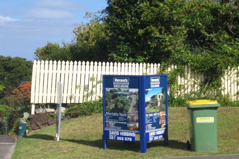 Photo of property in 2/48 Manuka Road, Glenfield, Auckland, 0629