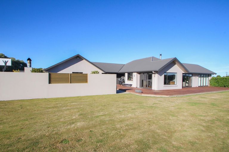 Photo of property in 4/102 Beach Road, Awamoa, Oamaru, 9495
