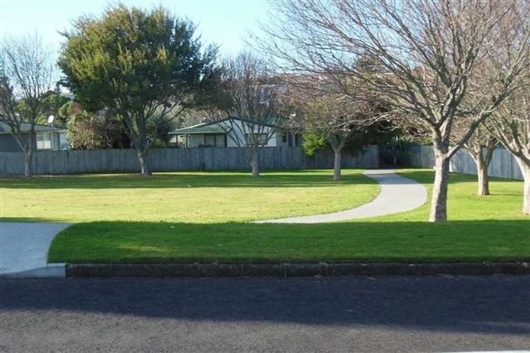 Photo of property in 43 Hall Road, Matua, Tauranga, 3110