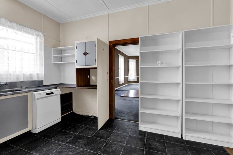 Photo of property in 3 Carrington Street, Inglewood, 4330