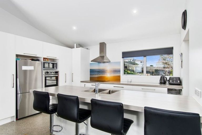 Photo of property in 1321b Papamoa Beach Road, Papamoa Beach, Papamoa, 3118