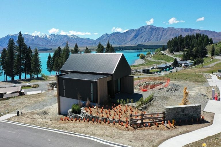 Photo of property in 16 Station Bay Rise, Lake Tekapo, 7999