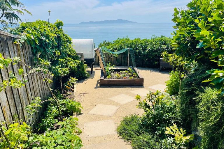 Photo of property in 1 Haunui Way, Pukerua Bay, 5026