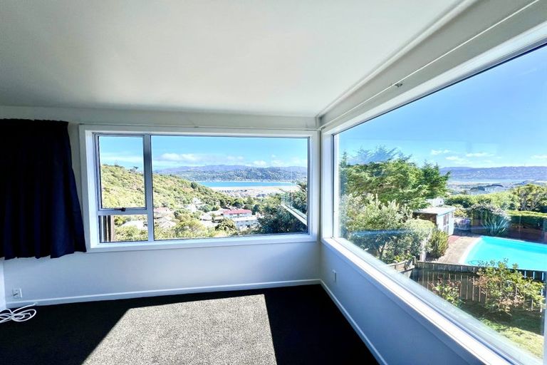 Photo of property in 6b Ahuriri Street, Strathmore Park, Wellington, 6022