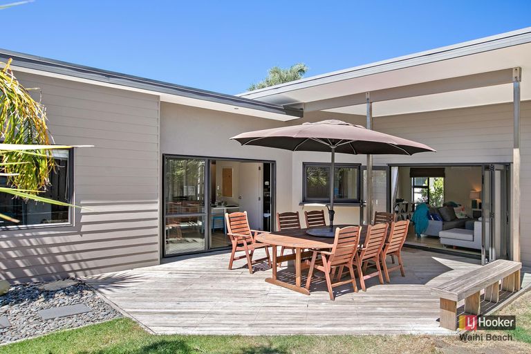 Photo of property in 10a Tuhua Place, Bowentown, Waihi Beach, 3177
