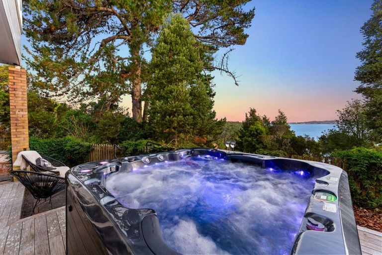 Photo of property in 78 Island Bay Road, Beach Haven, Auckland, 0626