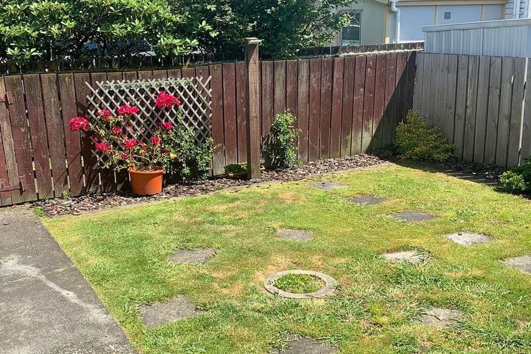 Photo of property in 4/576 Queen Street East, Levin, 5510