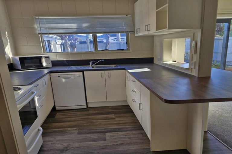 Photo of property in 1/182 Springfield Road, St Albans, Christchurch, 8014