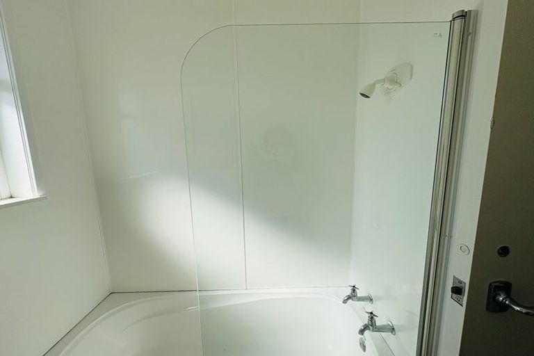 Photo of property in 11 Brentwood Avenue, Highbury, Palmerston North, 4412