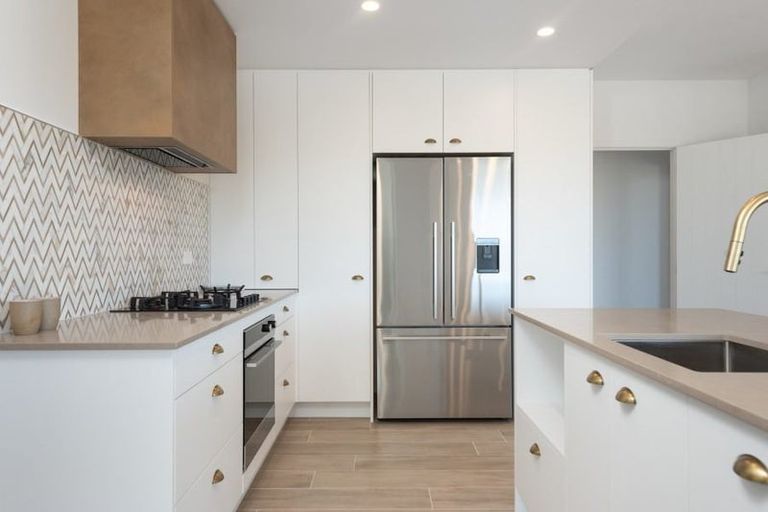 Photo of property in 16 Ridge Drive, Omokoroa, 3114