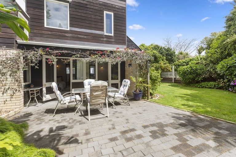 Photo of property in 65 Hinewa Road, Otumoetai, Tauranga, 3110