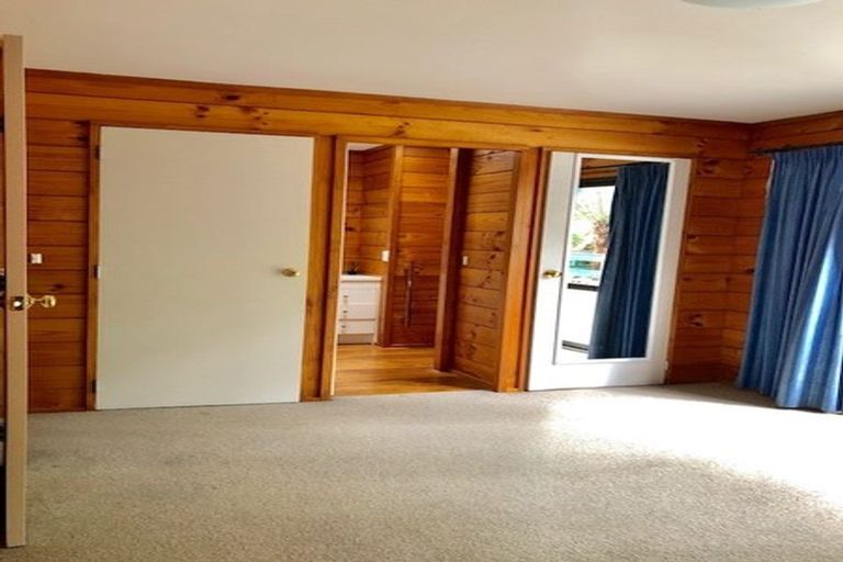 Photo of property in 25 Emlyn Place, Torbay, Auckland, 0630