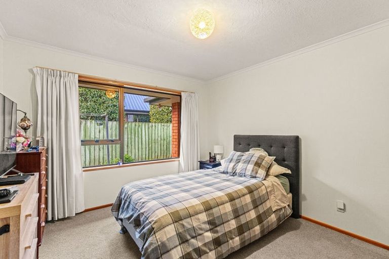 Photo of property in 33 Cherrywood Place, Redwood, Christchurch, 8051