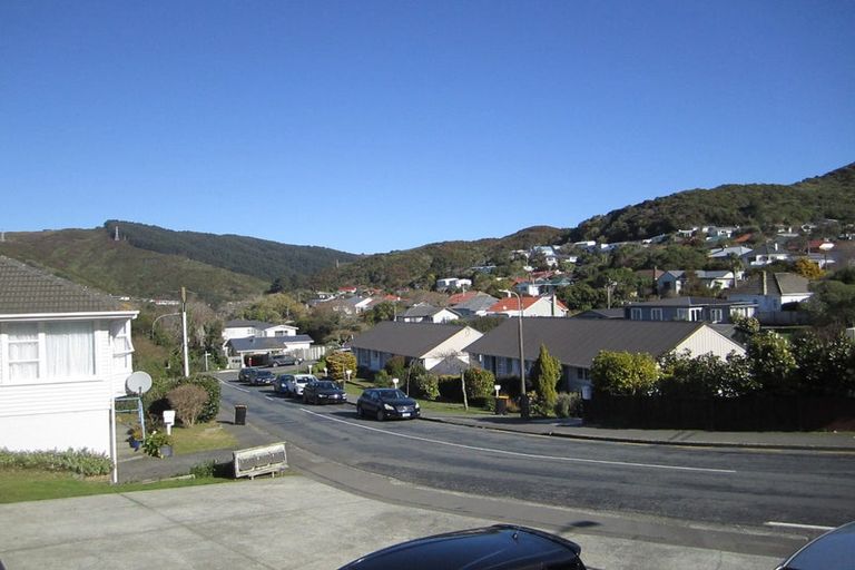 Photo of property in 2/10 Thurleigh Grove, Karori, Wellington, 6012