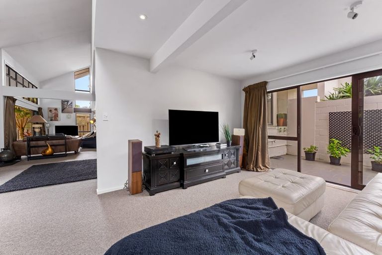 Photo of property in 9 Porritt Avenue, Chatswood, Auckland, 0626