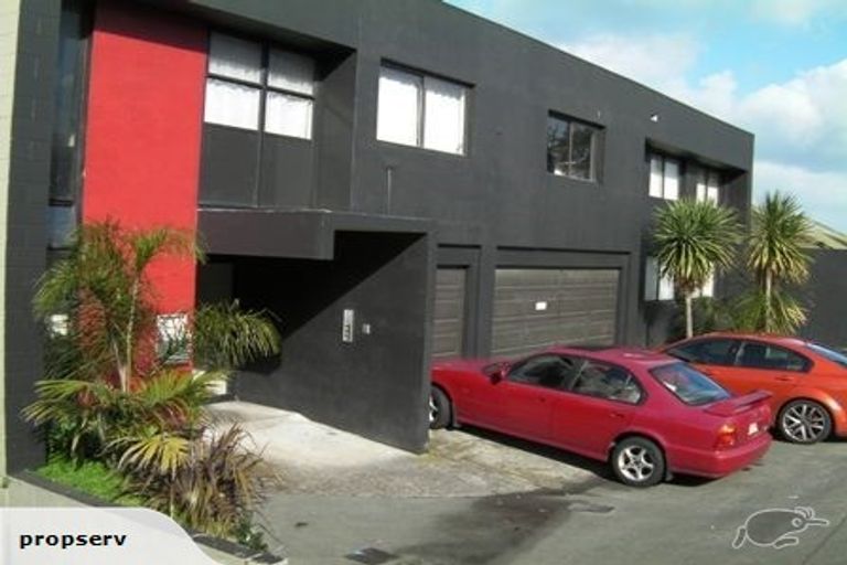 Photo of property in 12a Nikau Street, New Lynn, Auckland, 0600