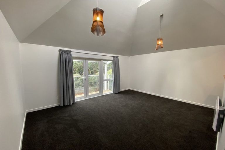 Photo of property in 12a Lawson Place, Mount Victoria, Wellington, 6011