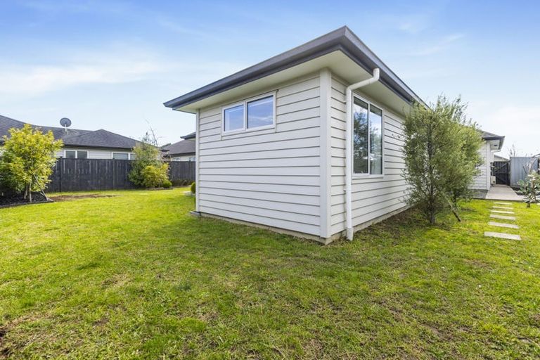 Photo of property in 14 Paso Fino Crescent, Karaka, Papakura, 2113
