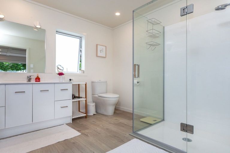 Photo of property in 107 Riverview Road, Whangamata, 3620