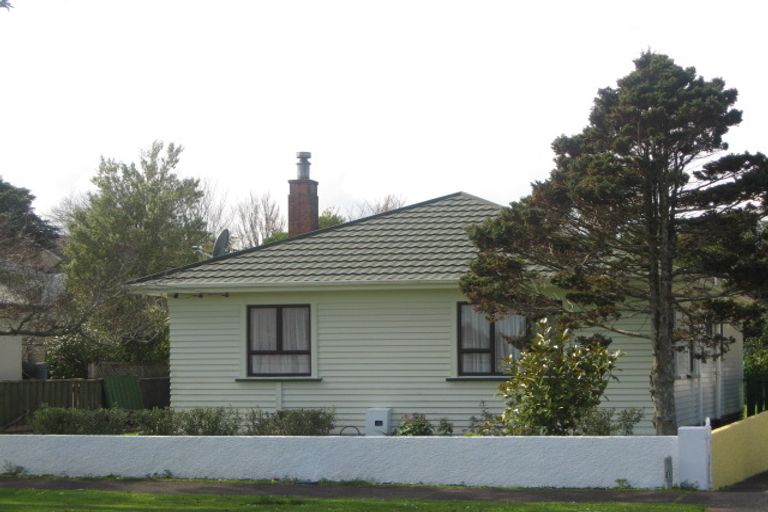 Photo of property in 123 Govett Avenue, Frankleigh Park, New Plymouth, 4310