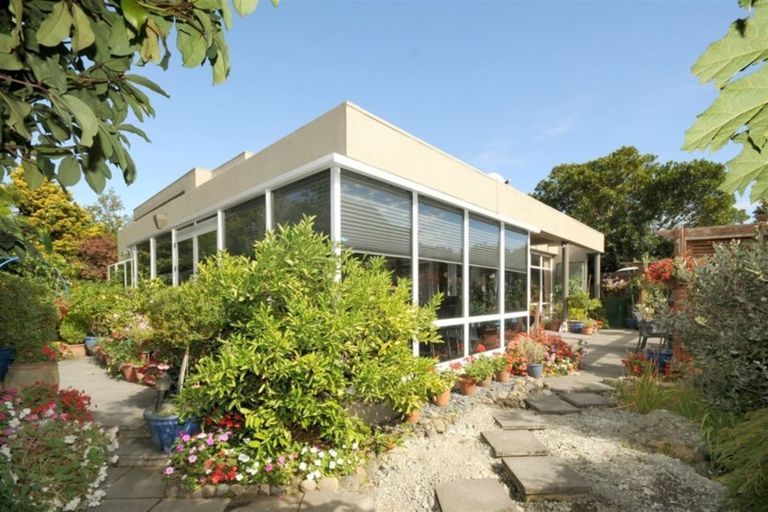 Photo of property in 1 Thurlestone Place, Burnside, Christchurch, 8053